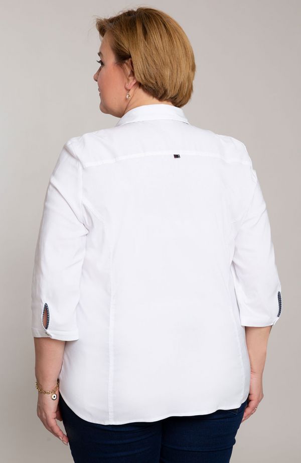 Weißes Hemd mit 3/4-Ärmeln und Tupfen