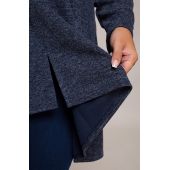 Marineblauer langer Pullover mit silbernen Fäden