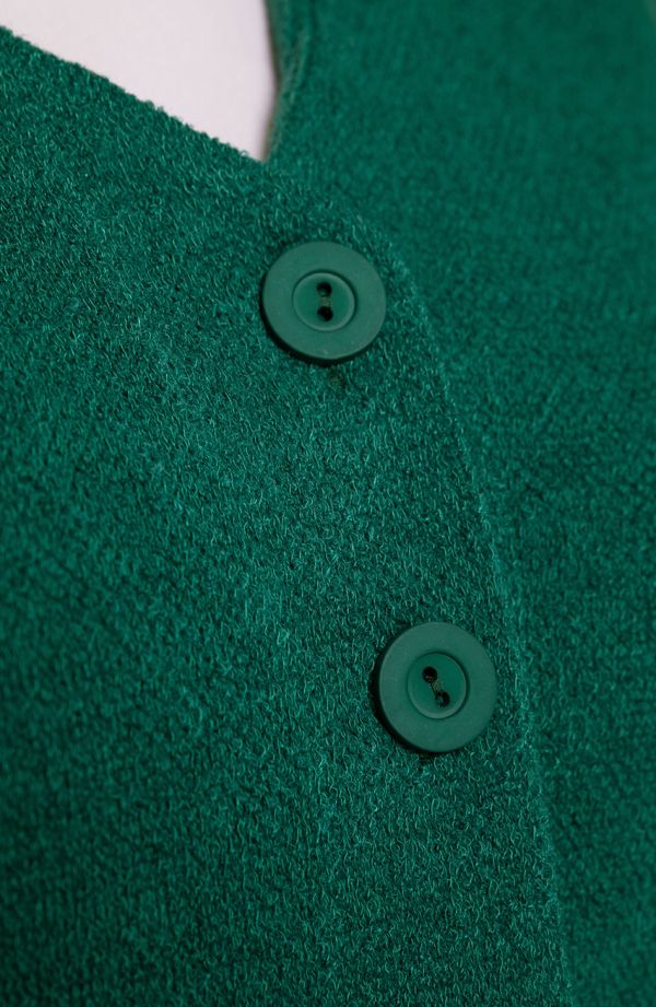 Grüner Button-Down-Pullover