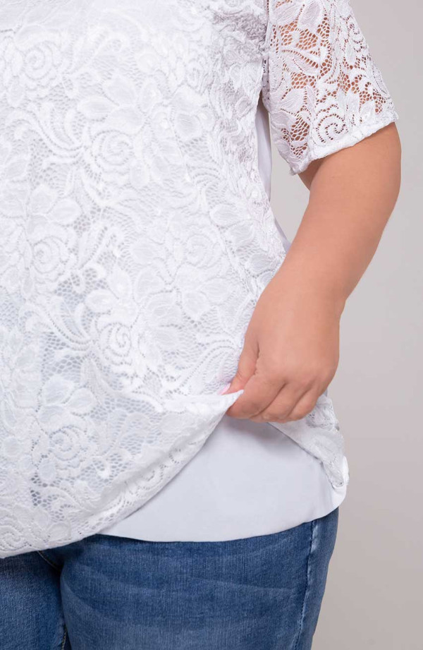 Biała bluzka z kwiatowej koronki