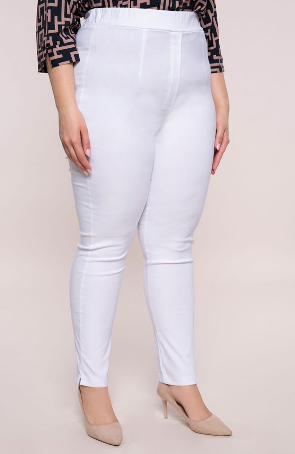 Białe spodnie plus size dla puszystych z bardzo wysokim stanem