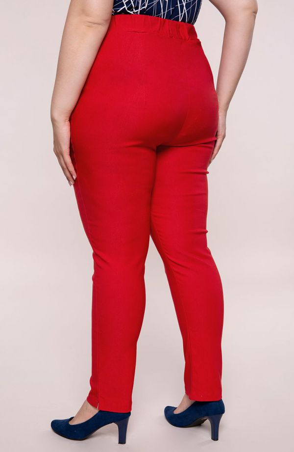 Rote Hose mit ultrahoher Taille