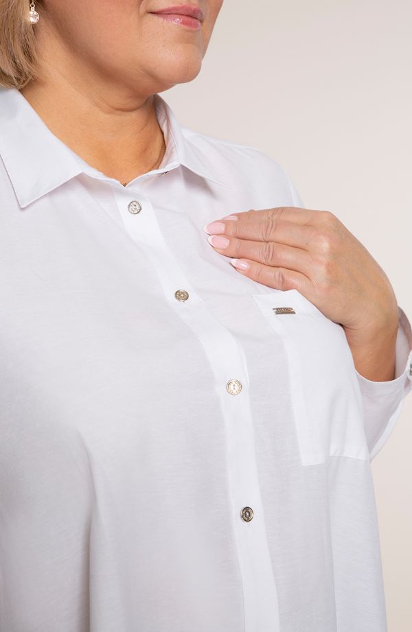 Biała przedłużona tyłem koszula