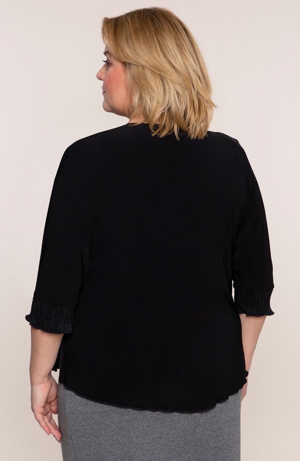 Czarna wizytowa bluzka z plisowaniem - odzież plus size