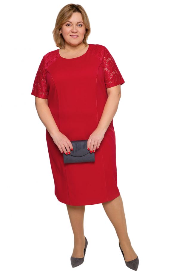 Rotes Kleid mit Spitzenärmeln