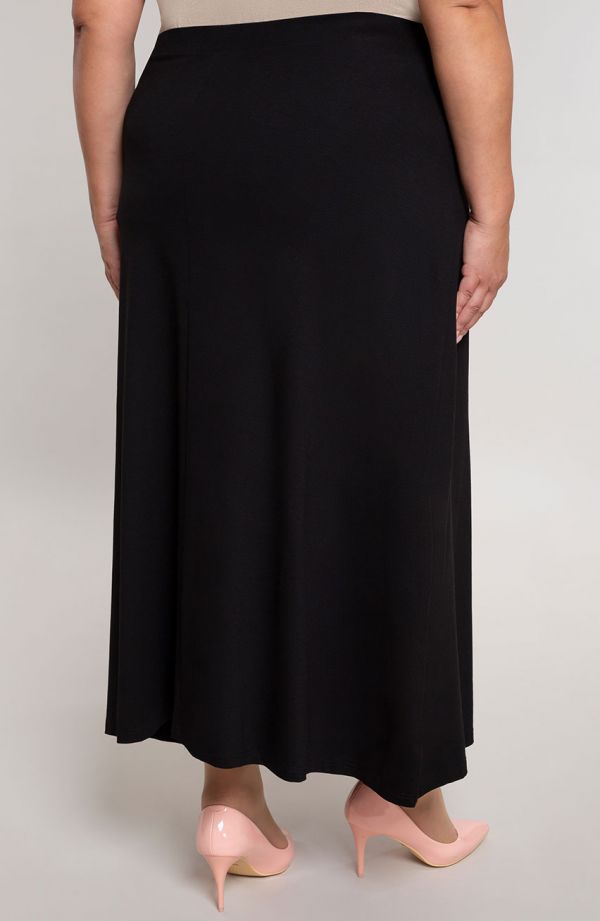 Spódnica maxi w kolorze klasycznej czerni